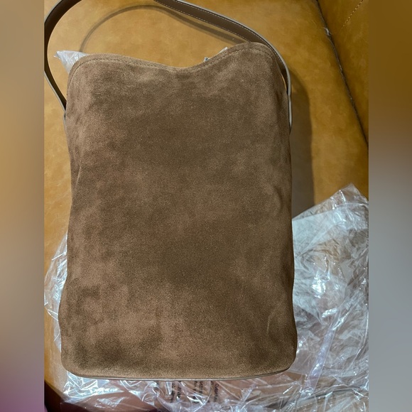 👜 J.CREW Berkeley Bucket Bag Carryall Shoulder in Leather Suede Walnut Brown 👜 - Picture 10 of 10